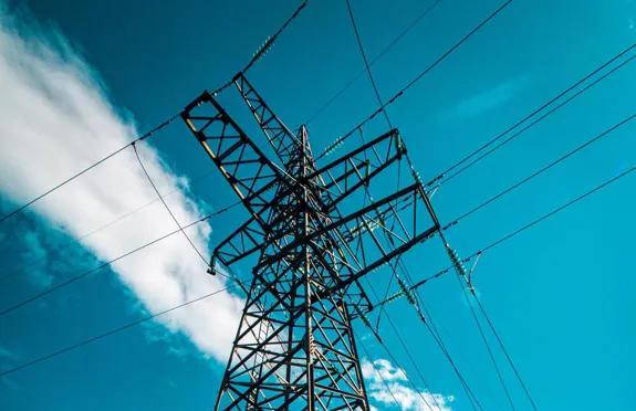 högspänningspyloner.